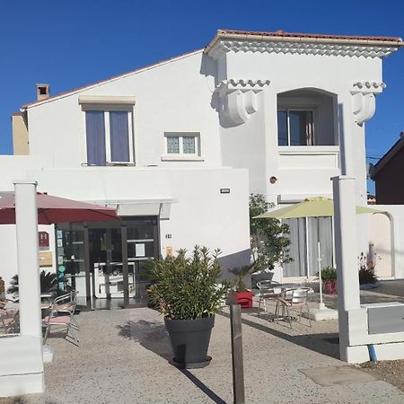 Hotel Le Calypso Ιέρ Εξωτερικό φωτογραφία