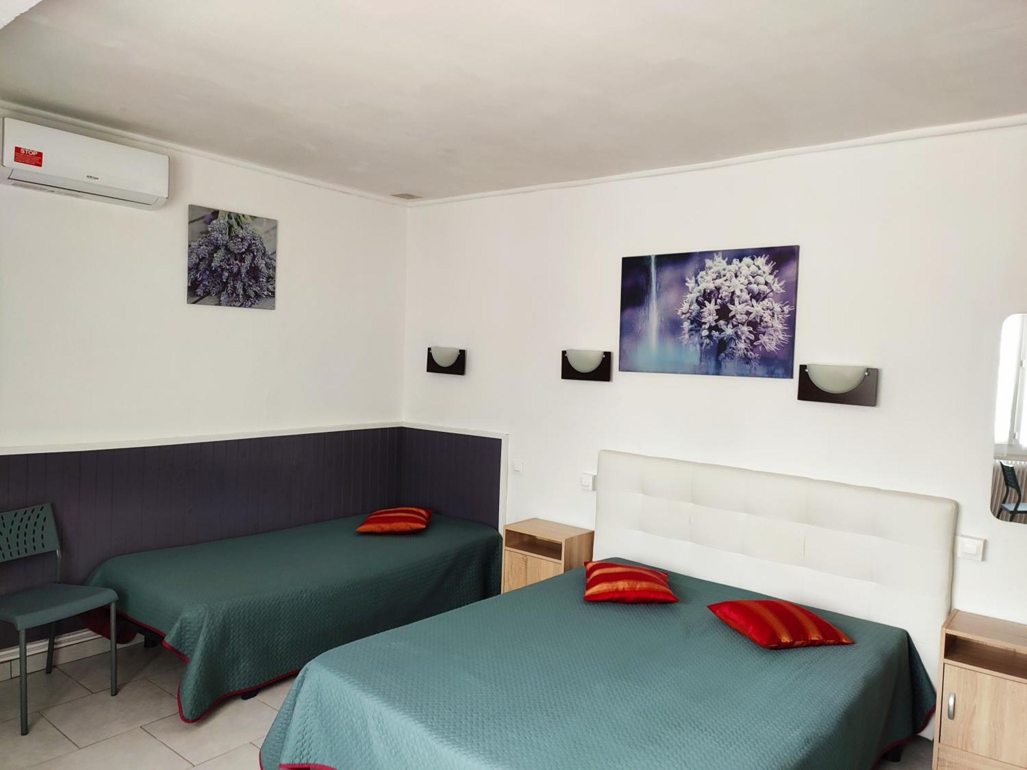 Hotel Le Calypso Ιέρ Εξωτερικό φωτογραφία