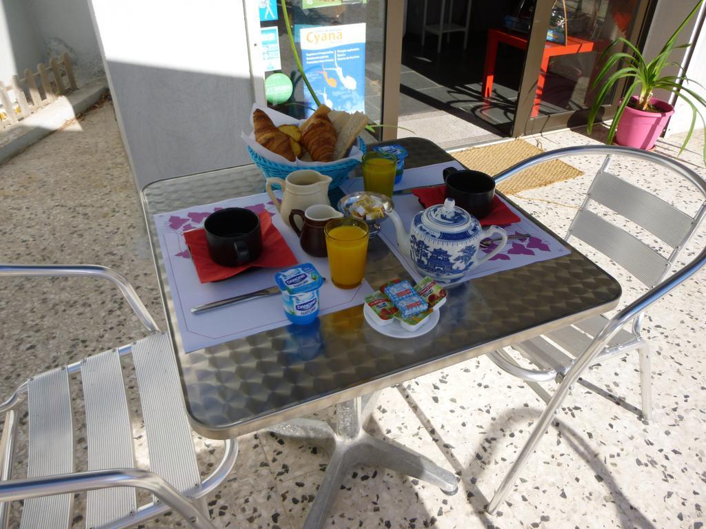 Hotel Le Calypso Ιέρ Εξωτερικό φωτογραφία