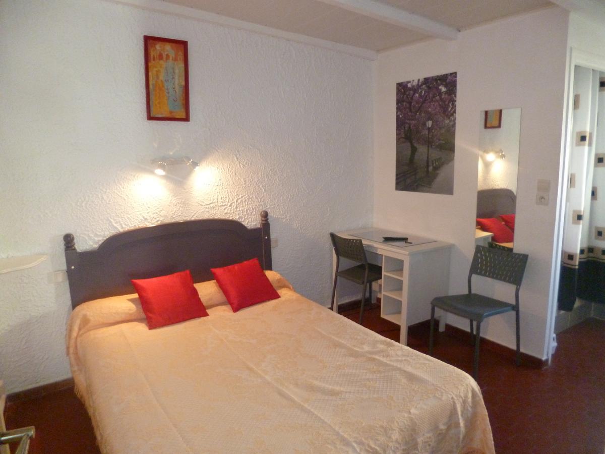 Hotel Le Calypso Ιέρ Εξωτερικό φωτογραφία